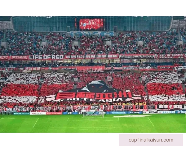 加维庆祝动作起源引发足球界热议，球迷解析其背后的含义与文化反响