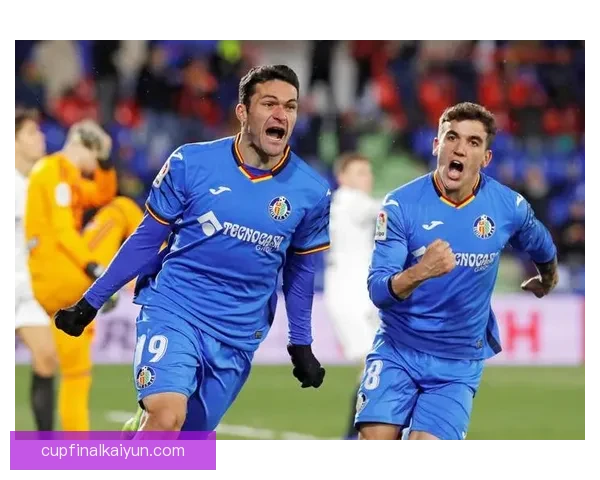 西甲年度评选结果揭晓，球员表现成为热门话题